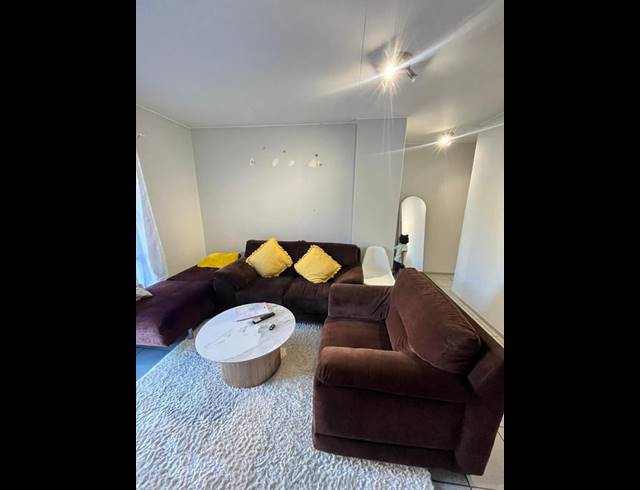 2 BEDROOM PROPERTY TO RENT IN CLUBVIEW